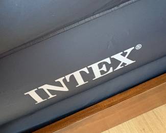 queen-sized blow-up mattress - new (with box)