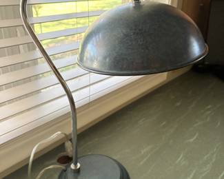 Metal table/desk lamp