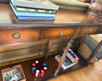 Console table with 4 drawers from the Design Center
