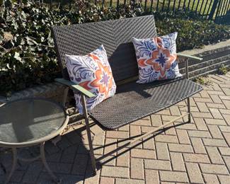 Glider and side table 