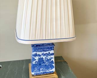 Porcelain lamp