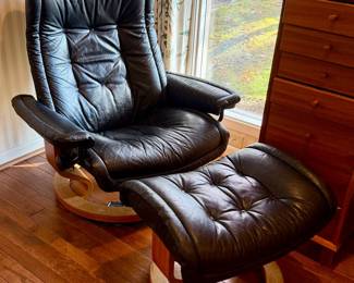Stressless Recliner & Ottoman