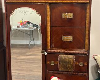 Karen Didion and other fun Santa decorations 