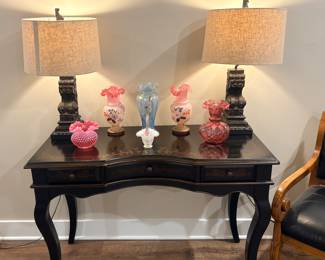 Desk
Lamps
Collectables 