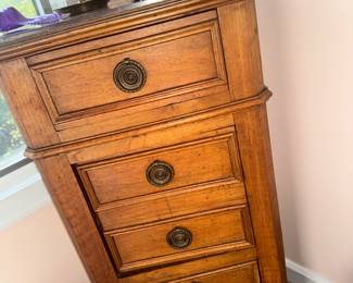 jewelry case with metal drawers