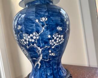 Chinese Porcelain ginger jar / lamp