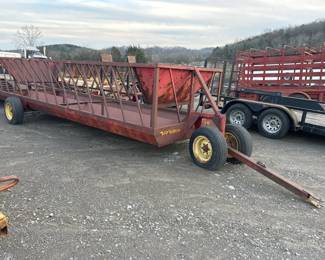 FEEDER WAGON