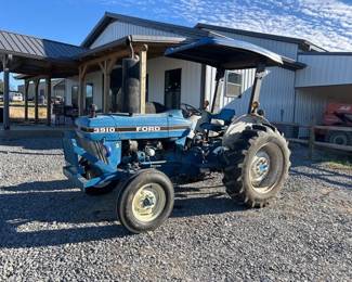 FORD 3910 TRACTOR