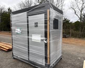 PORTABLE TOILET