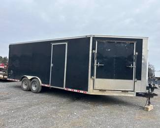 ENCLOSED TRAILER