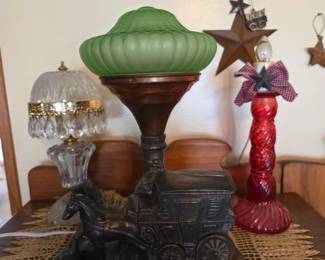 VINTAGE CAST METAL-WESTERN STAGECOACH LAMP with ORIGINAL Uraniu or Vaseline GLASS SHADE