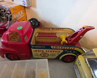 1950's All Original Toy Tin Litho Wyandotte Wrecker Truck W/3 Tools,Jack, & HOOK