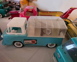 Vintage Andy Gard Kennels CORVAIR Kennel Truck with Dogs Made in USA