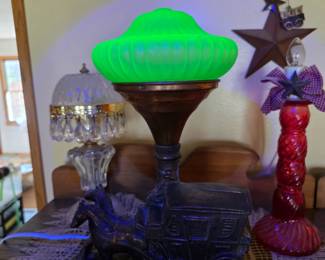 VINTAGE CAST METAL-WESTERN STAGECOACH LAMP with ORIGINAL Uraniu or Vaseline GLASS SHADE