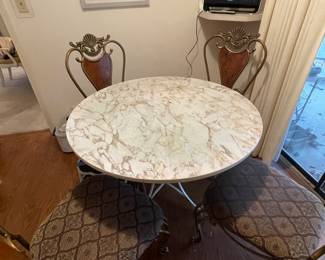 Kitchenette table/chairs