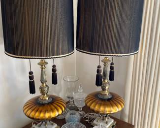 Hollywood Regency Lamp Lion Paw feet on marble base