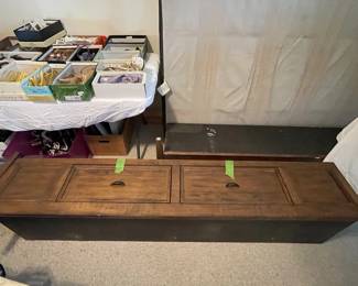 Magnussen Home full size platform bed w/drawers