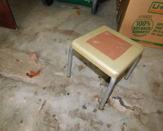 VINTAGE STOOL