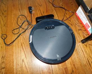 ROBOT VACUUM