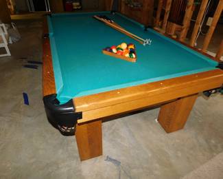 OAK REGULATION POOL TABLE WITH ACCESSORIES