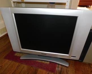 FLAT SCREEN TV