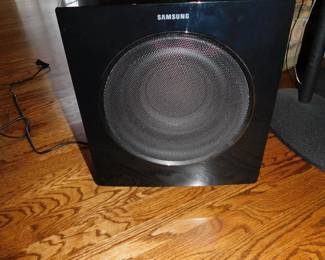 SAMSUNG SURROUND SOUND HOME THEATER SYSTEM SUB WOOFER