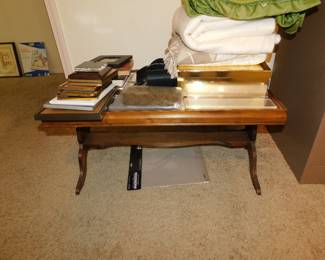 VINTAGE MAHOGANY COFFEE TABLE