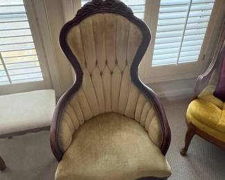 1960s Kimball Victorian Mahogany Parlor chair1960's Kimball Victorian Mahogany Parlor Chair