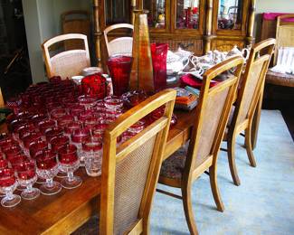 Drexel  Heritage Dinning Table with 8 Chairs / 2 Leaf's with Table Protective Cloth Cover.