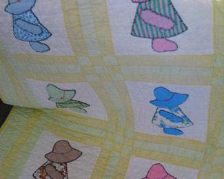 Vintage Hand-Made Sunbonnet Sue Quilt 