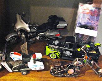 Collectable Diecast Cars / Motorcycles