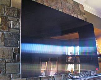 Samsung 85" Smart TV new with Mount