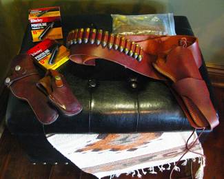 Gun Holsters / Cross Draw Leather Holster & Cartridge Belt