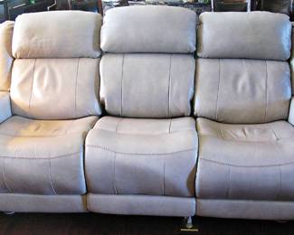 Zero Gravity Triple Power Reclining Leather Sofa Exceptionally Nice Leather  