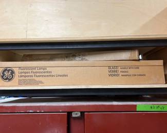 4 Boxes GE Medium BiPin G13 Flourescent Bulbs - 32 Watt (36 in each box)