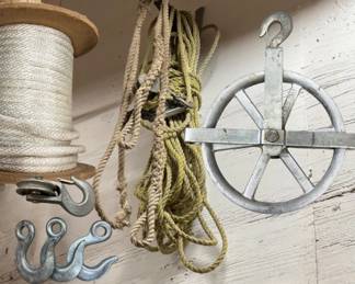 Steel Pulleys, Ropes and Steel Hooks