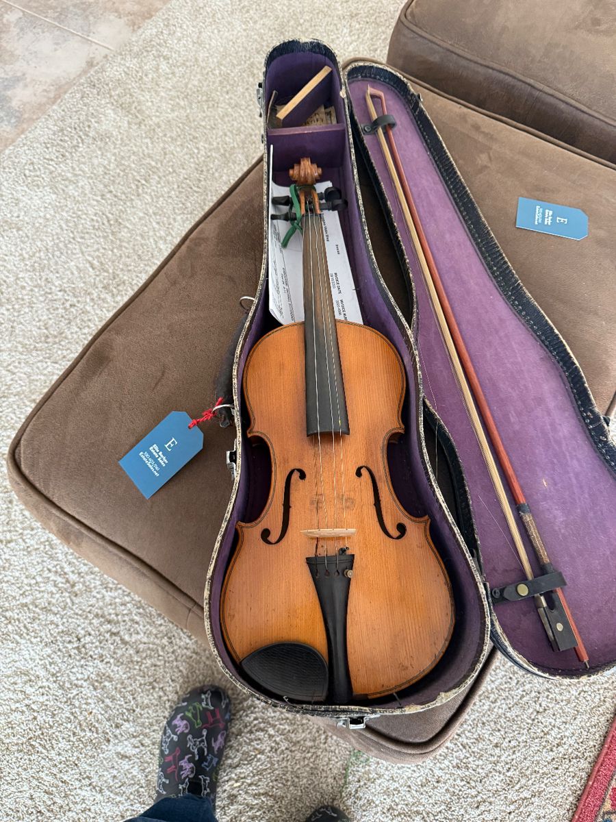 Vintage violin