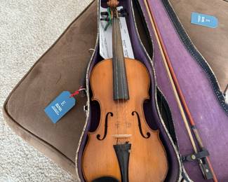 Vintage violin