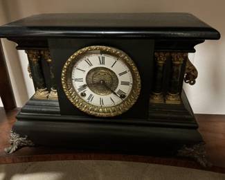 Mantle clock