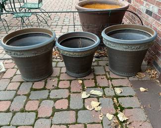 Garden pots