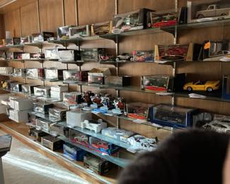 Large lot of die-cast cars.