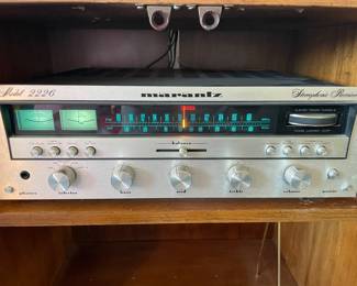 Vintage Marantz 2226 receiver