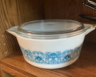 Vintage Pyrex Blue Horizon casserole dish with lid. 