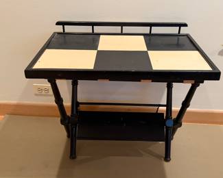 Folding storage back and white 