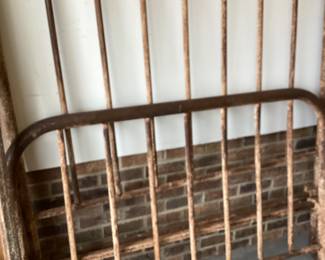 Cast Iron Double Bed/with Rails