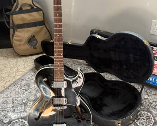 Gibson ES-135 