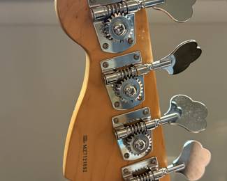 Fender Precision Bass Special