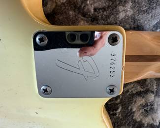 1973 Fender Telecaster. Blonde. Excellent Condition + OHSC

Very clean and lightweight early ’73 Tele with ’72 spec. Quintessential looking blonde maple board Tele. Lots of bite and twang.