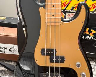 Fender Precision Bass Special