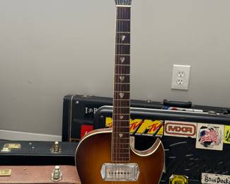 Kay Galaxie with single Barney Kessel "Kleenex Box" Pickup